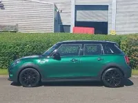 Usado Mini Cooper Exclusive 136 HP (100 kW) 2019 Verde Citadino