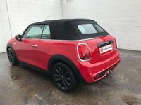 Begagnad Mini Cooper S Cabriolet Classic 188 HK (138 kW) 2019 Röd Cab