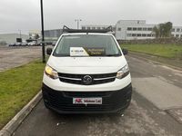 Second-hand Vauxhall Vivaro Edition 120 CP (88 kW) 2020 Alb Monovolum
