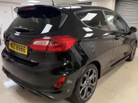Usado Ford Fiesta ST-Line 125 CV (91 kW) 2017 Negro Utilitario