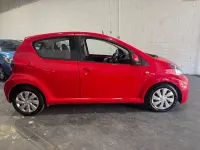 Used Toyota Aygo 68 HP (50 kW) 2014 Multicoloured Hatchback