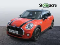 Used Mini Cooper Classic 136 HP (100 kW) 2019 Orange Hatchback