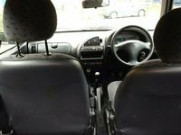 Begagnad Citroën Saxo 2001 Halvkombi