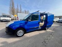 Used Vauxhall Combo 105 HP (77 kW) 2015 Blue MPV