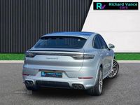 Usado Porsche Cayenne GTS 2022 Prateado SUV