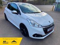 Used Peugeot 208 Prestige 2015 White Hatchback