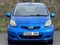 Usado Toyota Aygo 68 HP (50 kW) 2010 Azul Citadino
