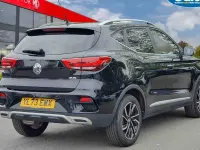 Usado MG ZS Exclusive 106 HP (77 kW) 2023 Preto SUV