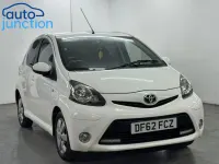 Begagnad Toyota Aygo 68 HK (50 kW) 2012 Vit Halvkombi