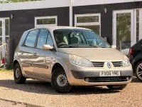 Used Renault Mégane Expression 2006 Gold MPV