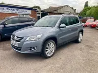 Second-hand VW Tiguan Sportline 140 CP (102 kW) 2010 Gri SUV