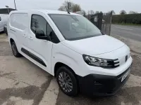 Begagnad Peugeot Partner 131 HK (96 kW) 2024 Vit Minibuss