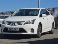 Used Toyota Avensis Business Edition 126 HP (92 kW) 2015 White Sedan