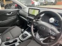Gebraucht Hyundai Kona Premium 120 PS (88 kW) 2022 Rot SUV