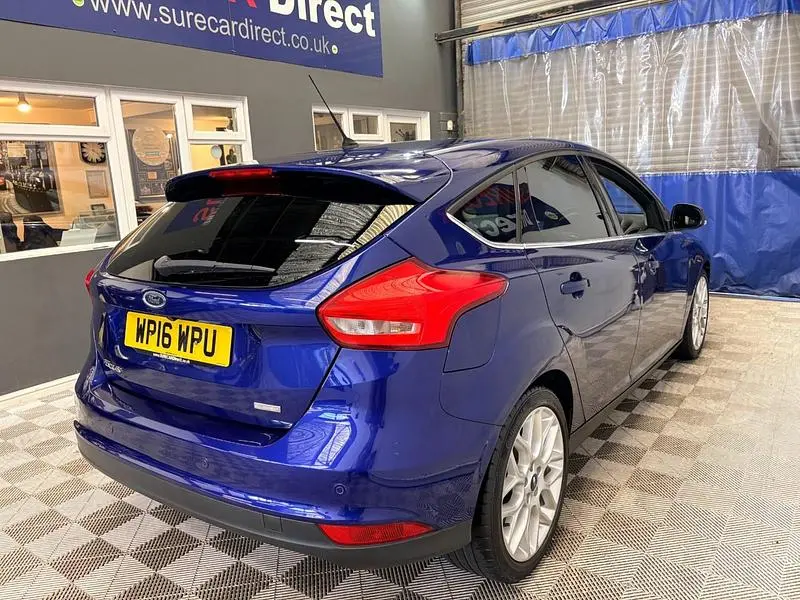 Begagnad Ford Focus Titanium X 125 HK (91 kW) 2016 Blå Halvkombi
