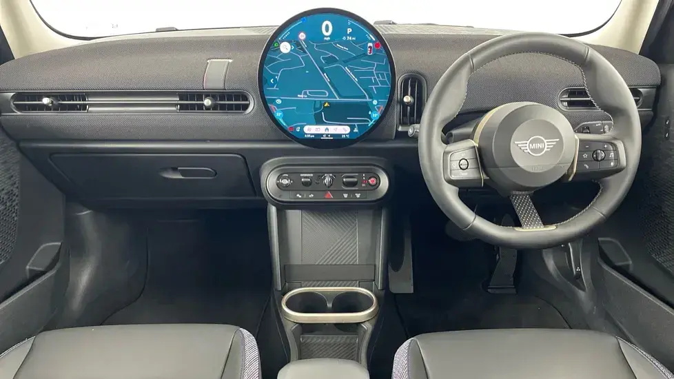 Begagnad Mini Cooper Hatch 156 HK (114 kW) 2024 Vit Halvkombi