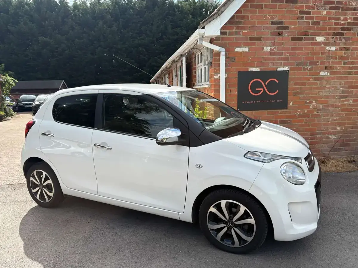 Begagnad Citroën C1 Flair 2018 Vit Halvkombi