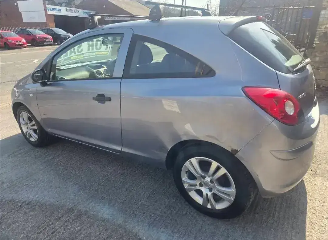 Begagnad Vauxhall Corsa 2009 Silver Halvkombi