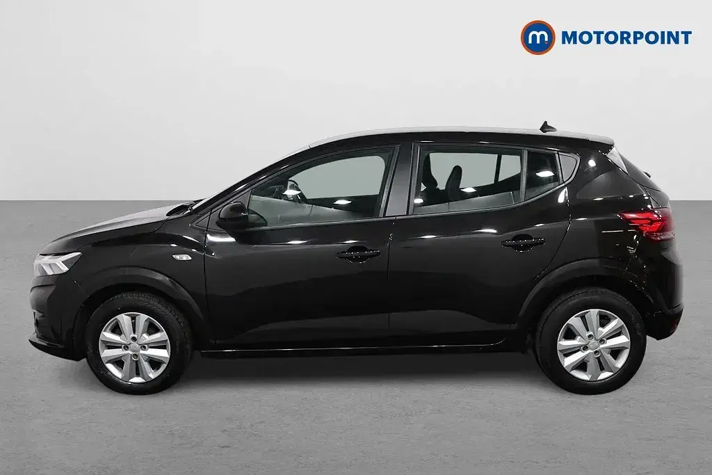 Begagnad Dacia Sandero Expression 2023 Svart Halvkombi