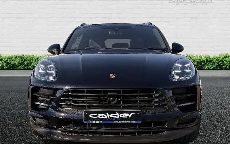Usado Porsche Macan 245 HP (180 kW) 2020 SUV