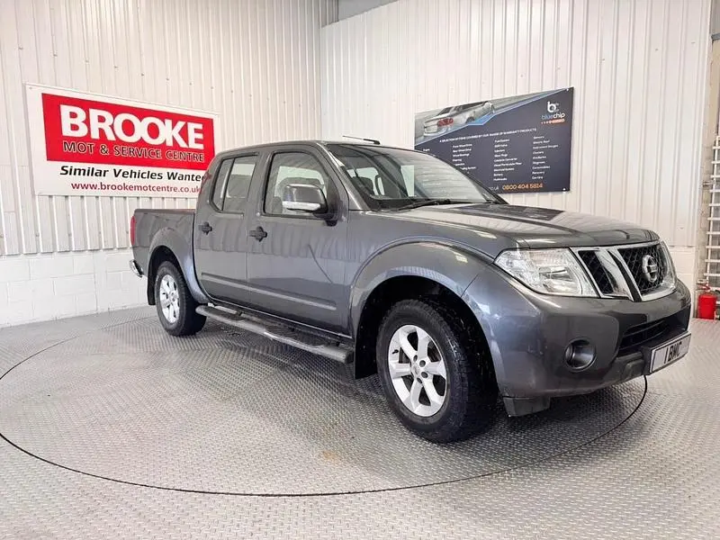 Używany Nissan Navara Acenta 2010 Szary Pickup