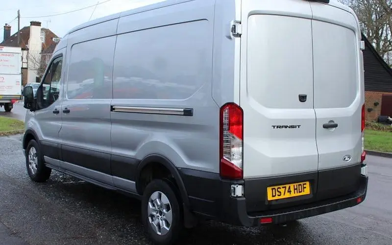 Usado Ford Transit Limited 165 HP (121 kW) 2024 Prateado Van
