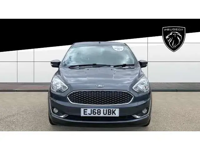 Usado Ford Ka Plus Zetec 70 HP (51 kW) 2018 Cinzento Citadino
