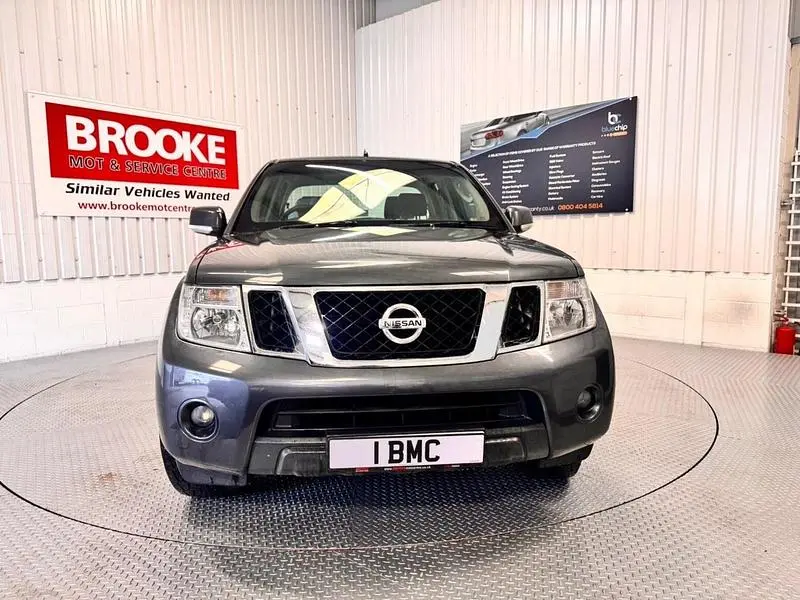 Używany Nissan Navara Acenta 2010 Szary Pickup