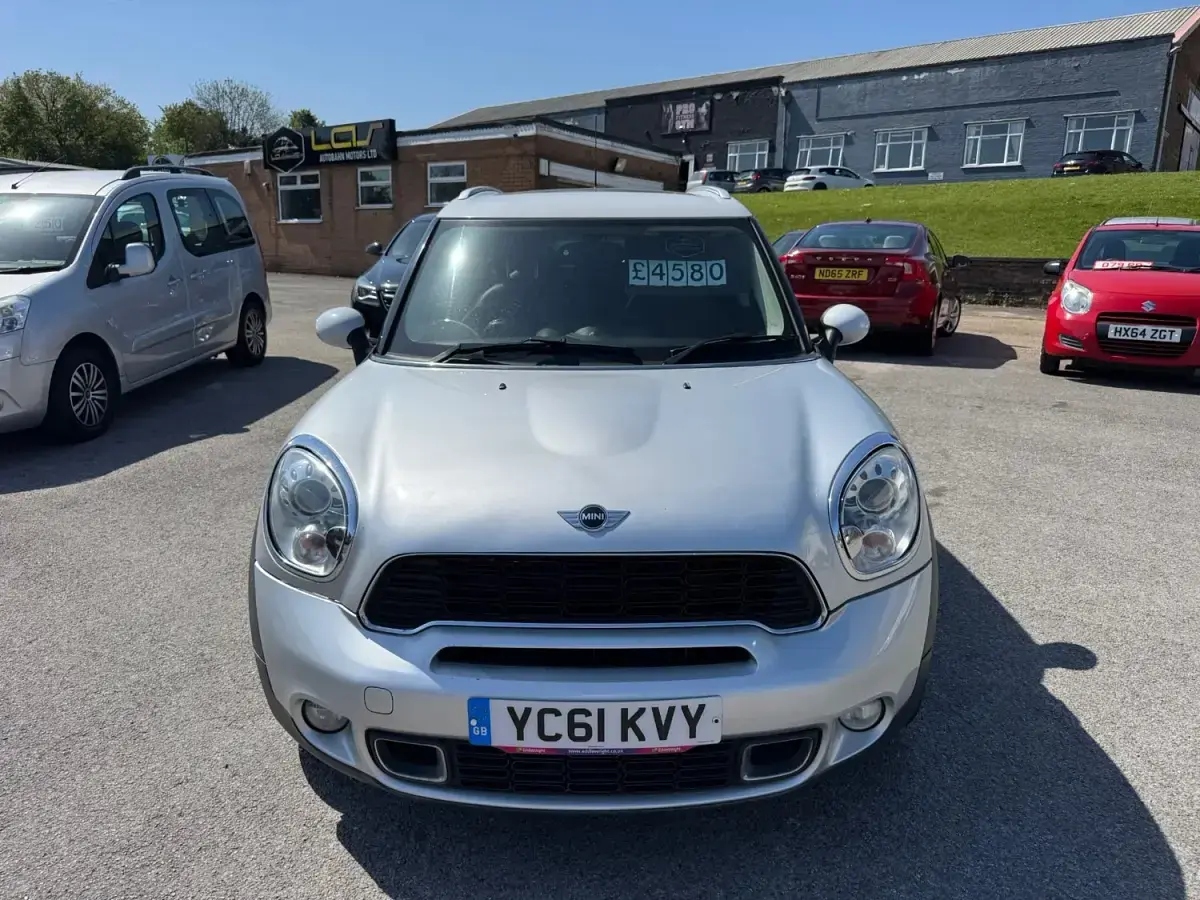 Begagnad Mini Cooper S 2011 Silver Halvkombi