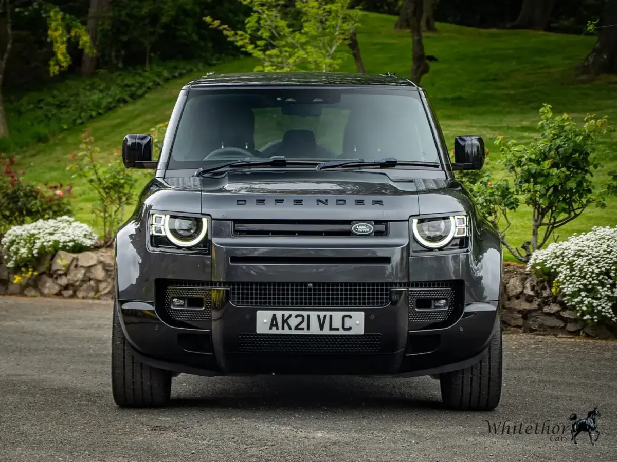 Usado Land Rover Defender S 525 HP (386 kW) 2021 Cinzento SUV