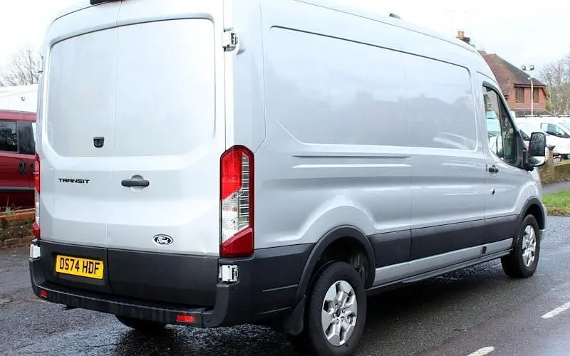 Usado Ford Transit Limited 165 HP (121 kW) 2024 Prateado Van