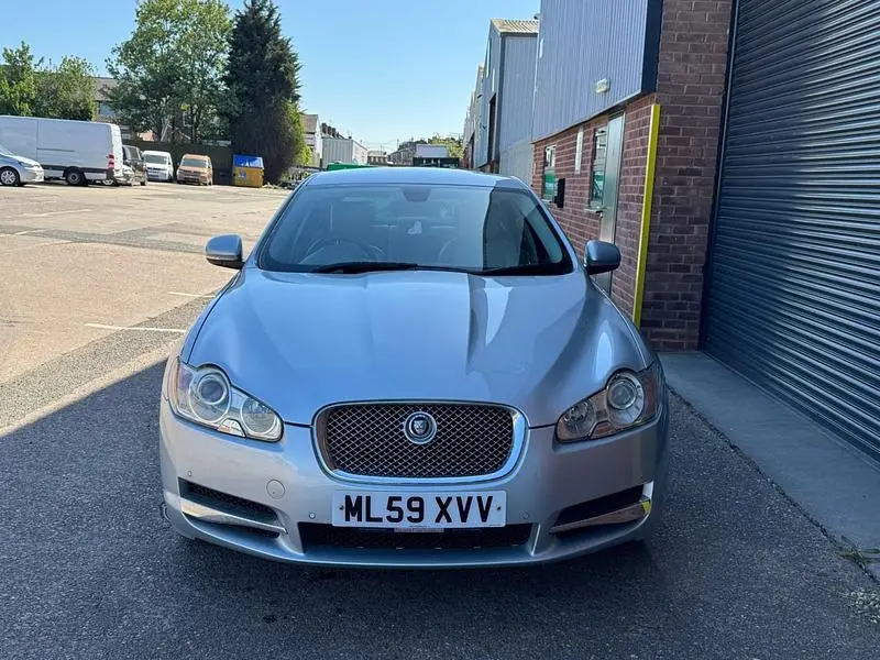 Second-hand Jaguar XF Premium Luxury 2009 Argintiu Berlinǎ