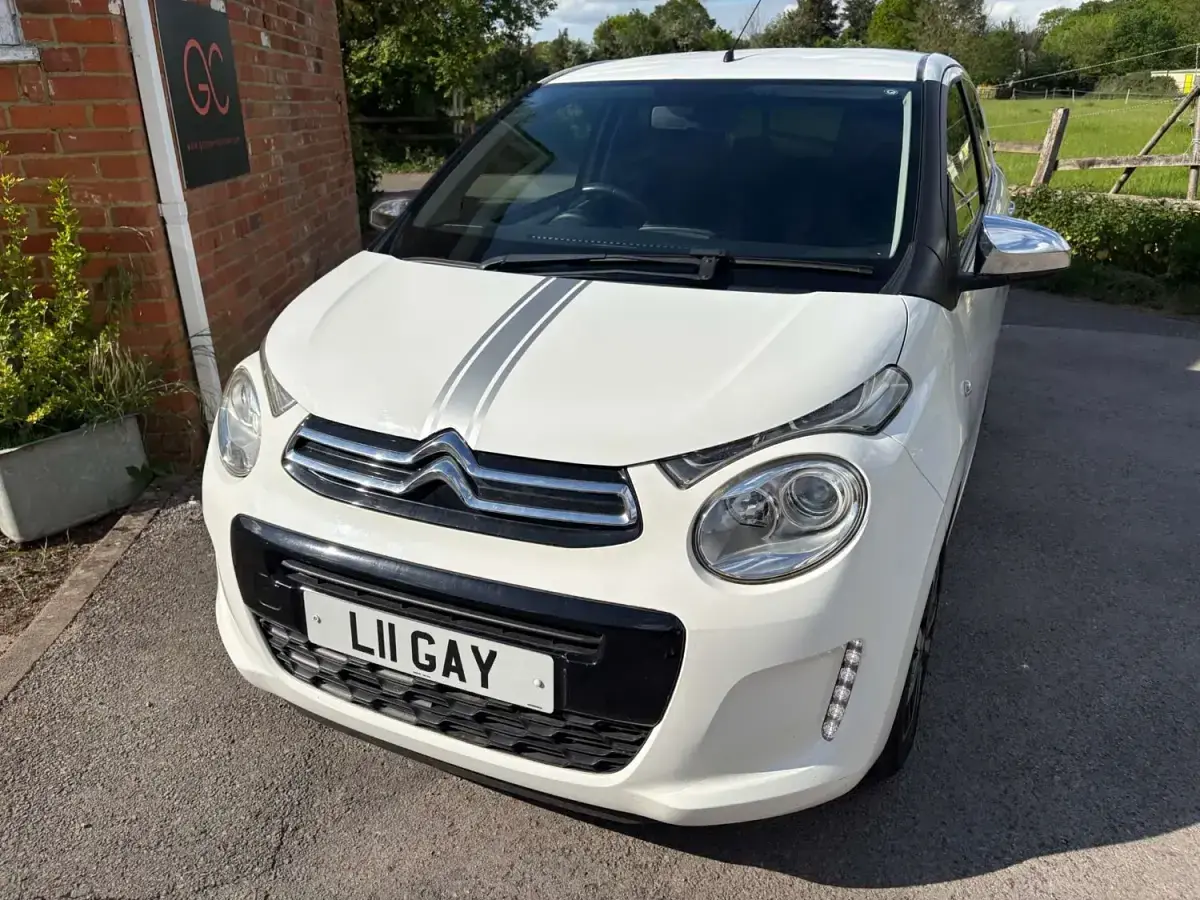 Begagnad Citroën C1 Flair 2018 Vit Halvkombi