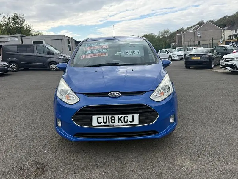 Usado Ford B-MAX Zetec 2018 Azul Monovolume