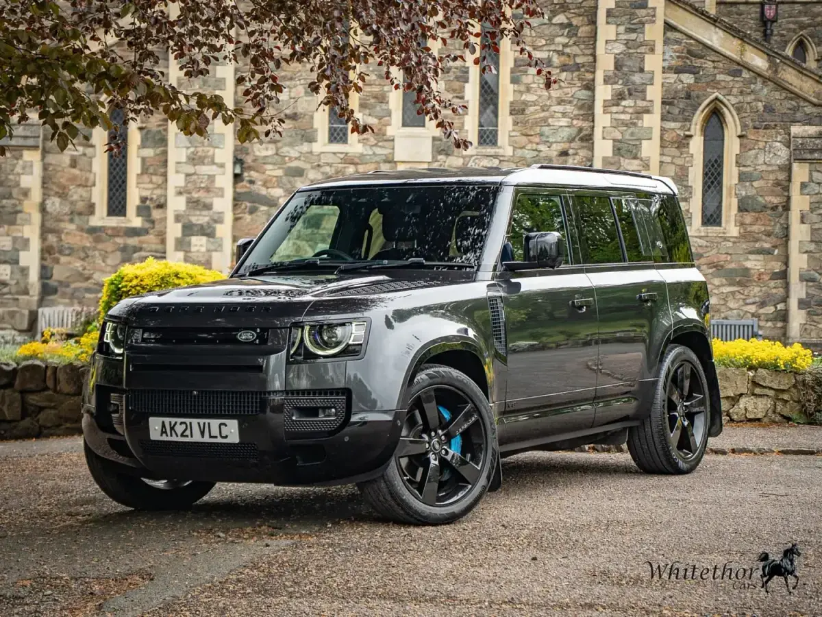 Usado Land Rover Defender S 525 HP (386 kW) 2021 Cinzento SUV