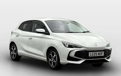 Używany MG MG3 Trophy 194 KM (142 kW) 2025 Biały Hatchback