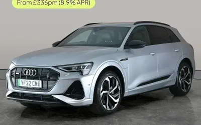 Używany Audi e-tron Black Edition 230 kW (313 KM) 2022 Srebrny SUV