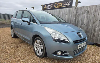 Begagnad Peugeot 5008 Active 112 HK (82 kW) 2012 Blå Minibuss