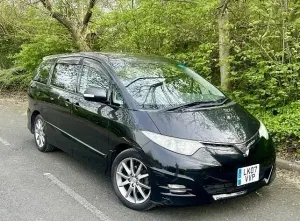 Begagnad Toyota Estima