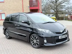 Begagnad Toyota Estima