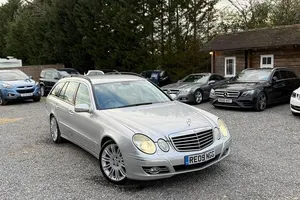Begagnad Mercedes E200