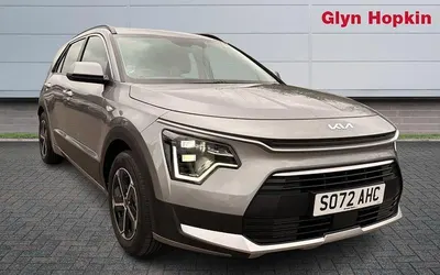 Usado Kia Niro 141 HP (103 kW) 2023 Cinzento SUV
