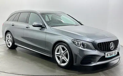 Usado Mercedes C300 AMG line 245 HP (180 kW) 2019 Cinzento Carrinha