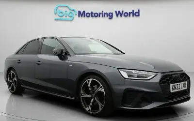 Używany Audi A4 Black Edition 150 KM (110 kW) 2021 Szary Sedan/Limuzyna