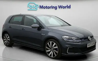 Używany VW Golf VII Advance 204 KM (150 kW) 2020 Niebieski Hatchback