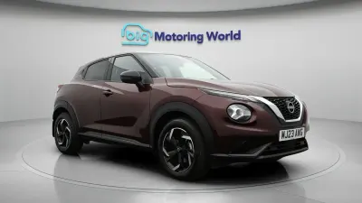Używany Nissan Juke N-Connecta 114 KM (83 kW) 2023 Czerwony SUV