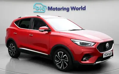 Begagnad MG ZS Exclusive 106 HK (77 kW) 2024 Röd SUV