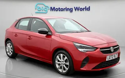 Second-hand Vauxhall Corsa Design Edition 75 CP (55 kW) 2022 Roșu Hatchback