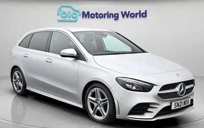 Usado Mercedes B200 AMG line 163 CV (119 kW) 2021 Plateado Monovolumen