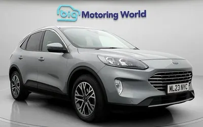 Używany Ford Kuga Titanium 150 KM (110 kW) 2023 Srebrny SUV